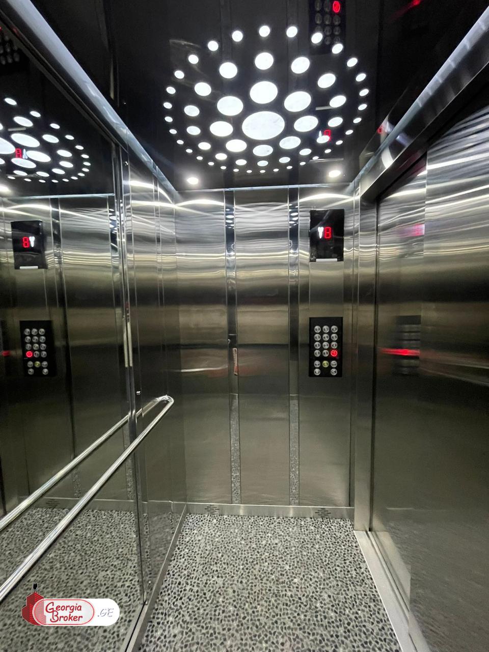 продается квартира с новым ремонтом 3-комнаты